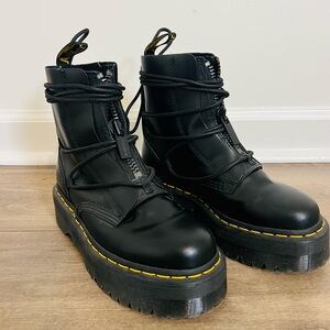 COPY - Dr. Martens Jarrick II laced platform boots